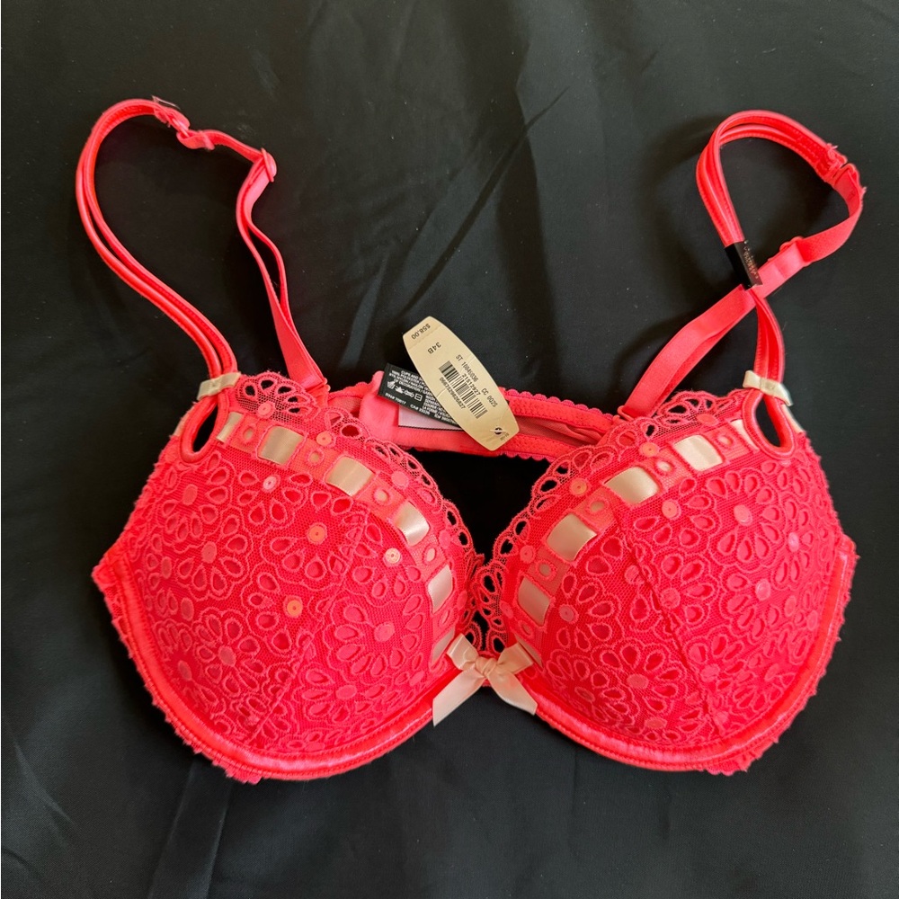 Victoria’s Secret Sexy Little Things lace push up bra 34b New